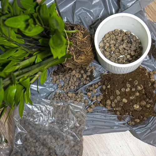 Kevytsora ruukkukasveille, puutarhanhoitoon ja lasimetsiin 10–20 mm, 4L - 10