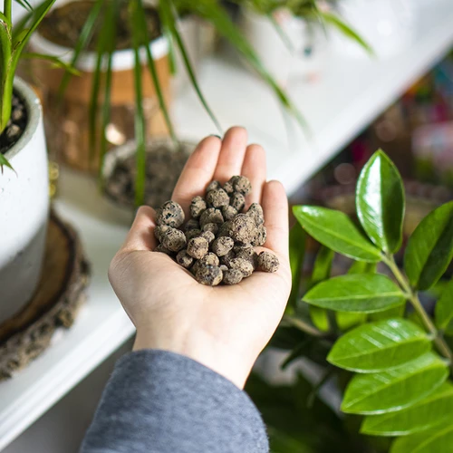 Kevytsora ruukkukasveille, puutarhanhoitoon ja lasimetsiin 10–20 mm, 4L - 13