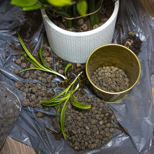 Kevytsora ruukkukasveille, puutarhanhoitoon ja lasimetsiin, 4-10 mm, 2L - 8
