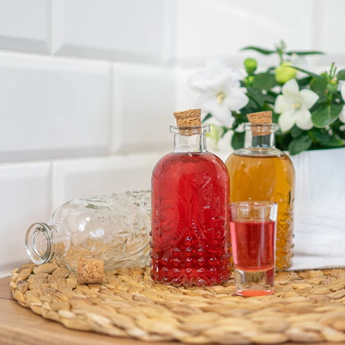 Pienipullojen sarja korkeilla, 240 ml - 4 kpl - 8