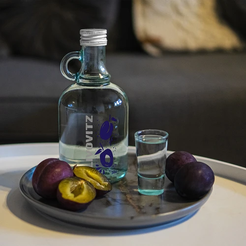 Pullo 0,5 L kierrekorkilla ja 2-värisellä painatuksella Slivovitz - 4 kpl - 8