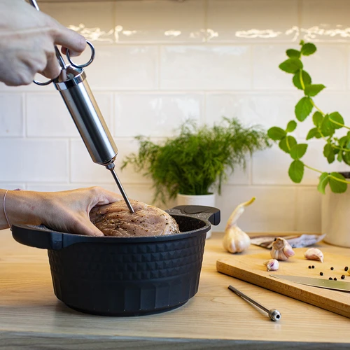 Ruostumattomasta teräksestä valmistettu injektioruisku 60 ml + 2 neulaa - 14