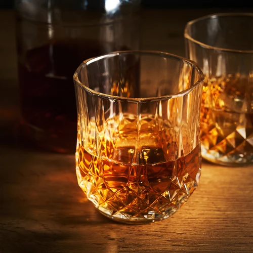 Tennessee Whiskey -makuesanssi 2,5 L, riittää 250 litraan valmista juomaa - 4