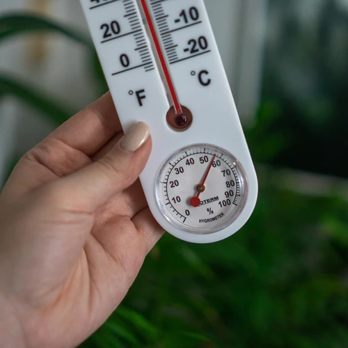 Yleiskäyttöinen valkoinen lämpömittari hygrometrillä (-20°C - +50°C) 25cm - 4